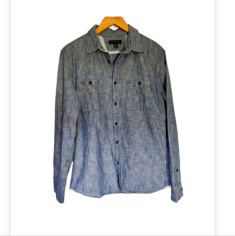 Banana Republic Men's Casual Button Down Shirt in Blue Jeans Color